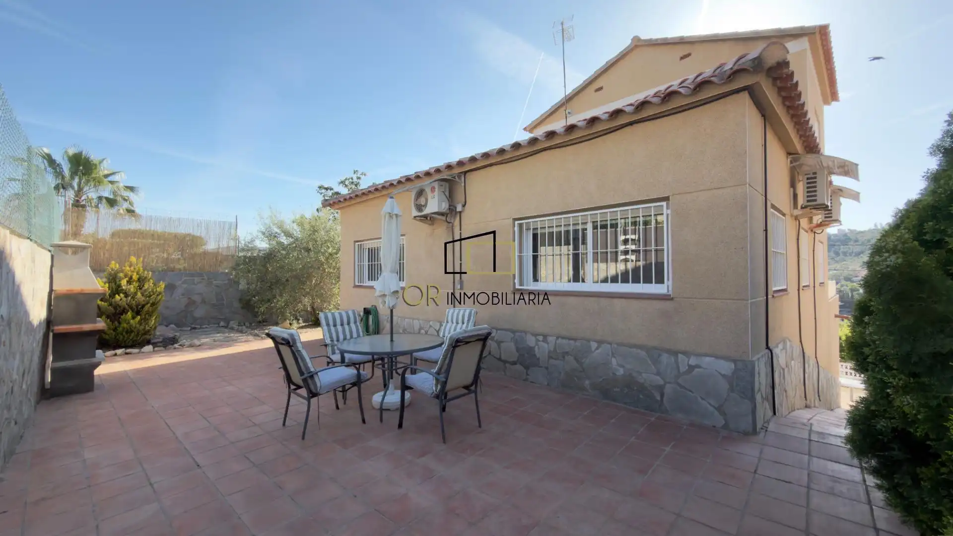 Vista exterior de Casa o xalet en venda en Olèrdola amb Aire condicionat, Calefacció i Jardí privat
