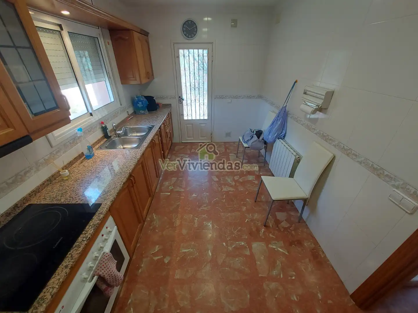 Cuina de Casa o xalet en venda en Vallirana amb Calefacció, Jardí privat i Terrassa