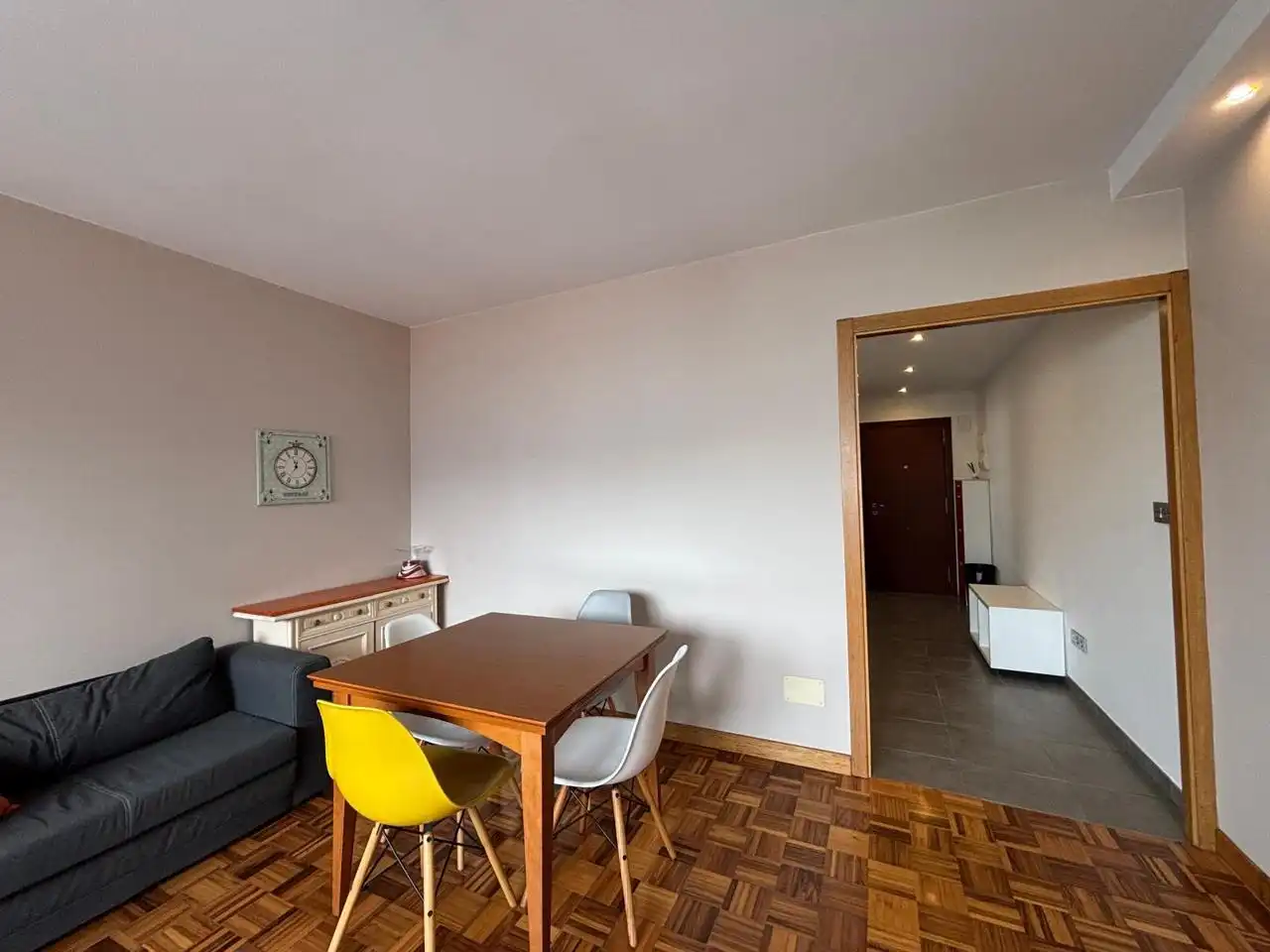Wohnzimmer von Wohnung zur Miete in A Coruña Capital  mit Heizung
