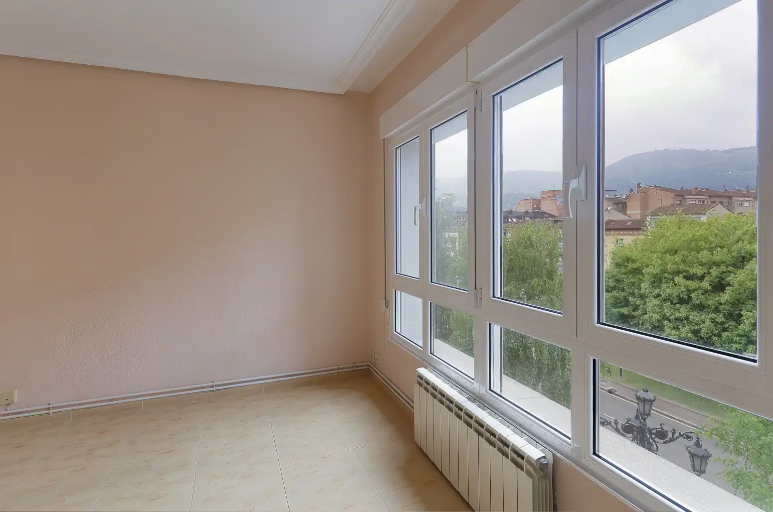 Schlafzimmer von Wohnung zum Verkauf in Oviedo  mit Heizung und Parkett