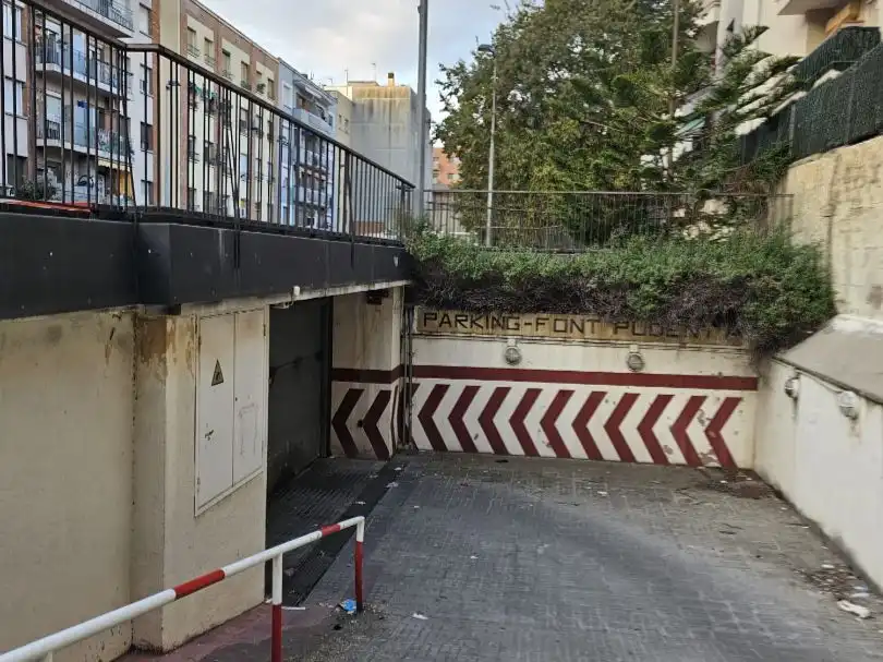 Einzelparkplatz zum Verkauf in Passatge Huc 4, imagen 3