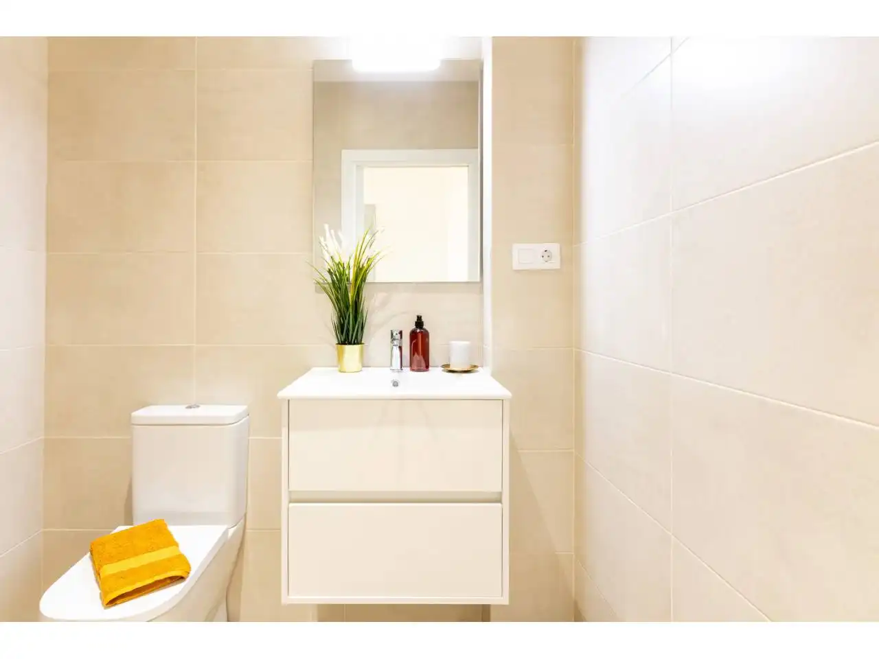 Baño de Casa adosada en venta en Sant Fruitós de Bages con Aire acondicionado, Calefacción y Jardín privado