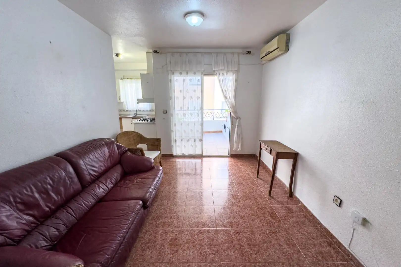 Sala d'estar de Pis en venda en Torrevieja amb Aire condicionat, Terrassa i Balcó