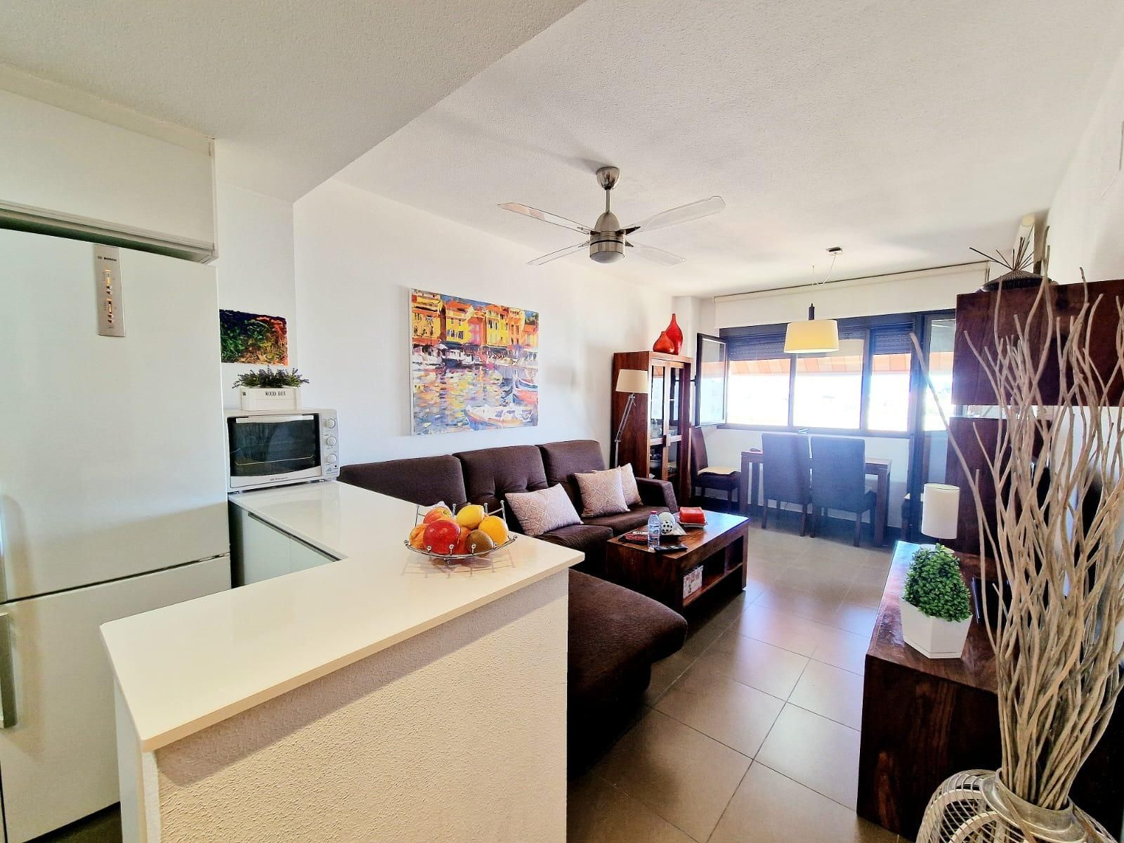 Sala d'estar de Apartament en venda en Águilas amb Aire condicionat, Calefacció i Jardí privat