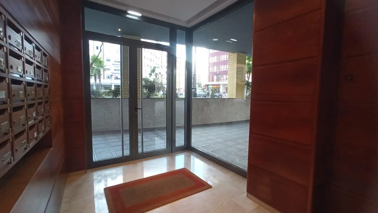Ático de alquiler en Oviedo  con Calefacción, Terraza y Trastero