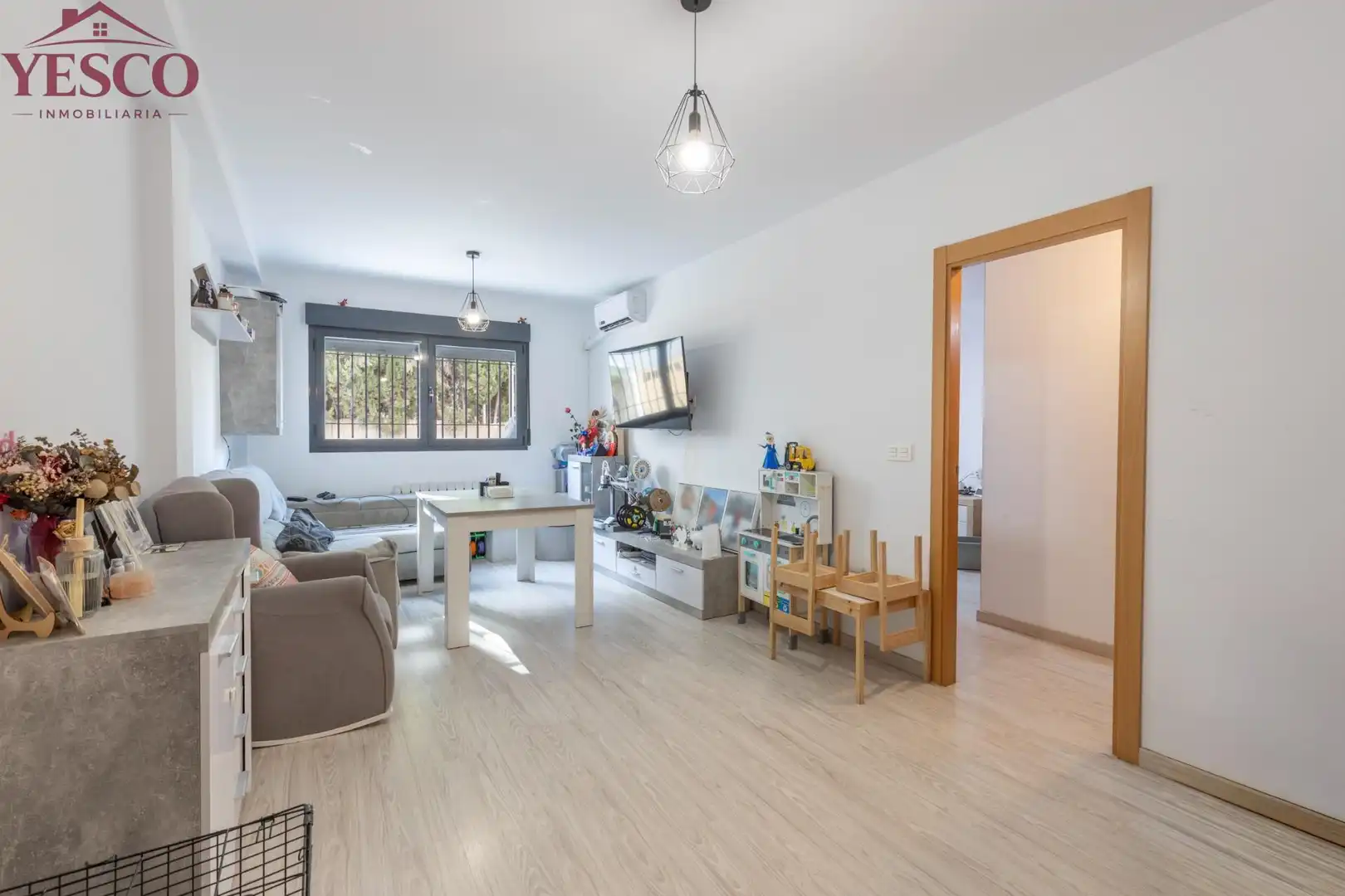 Wohnzimmer von Wohnung zum Verkauf in Churriana de la Vega mit Klimaanlage