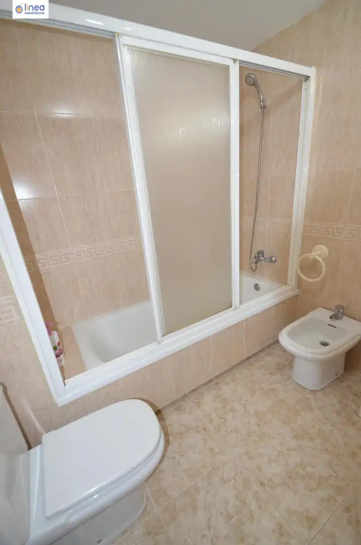 Bathroom of Flat for rent in Roquetas de Mar  with Air Conditioner, Terrace and Storage room