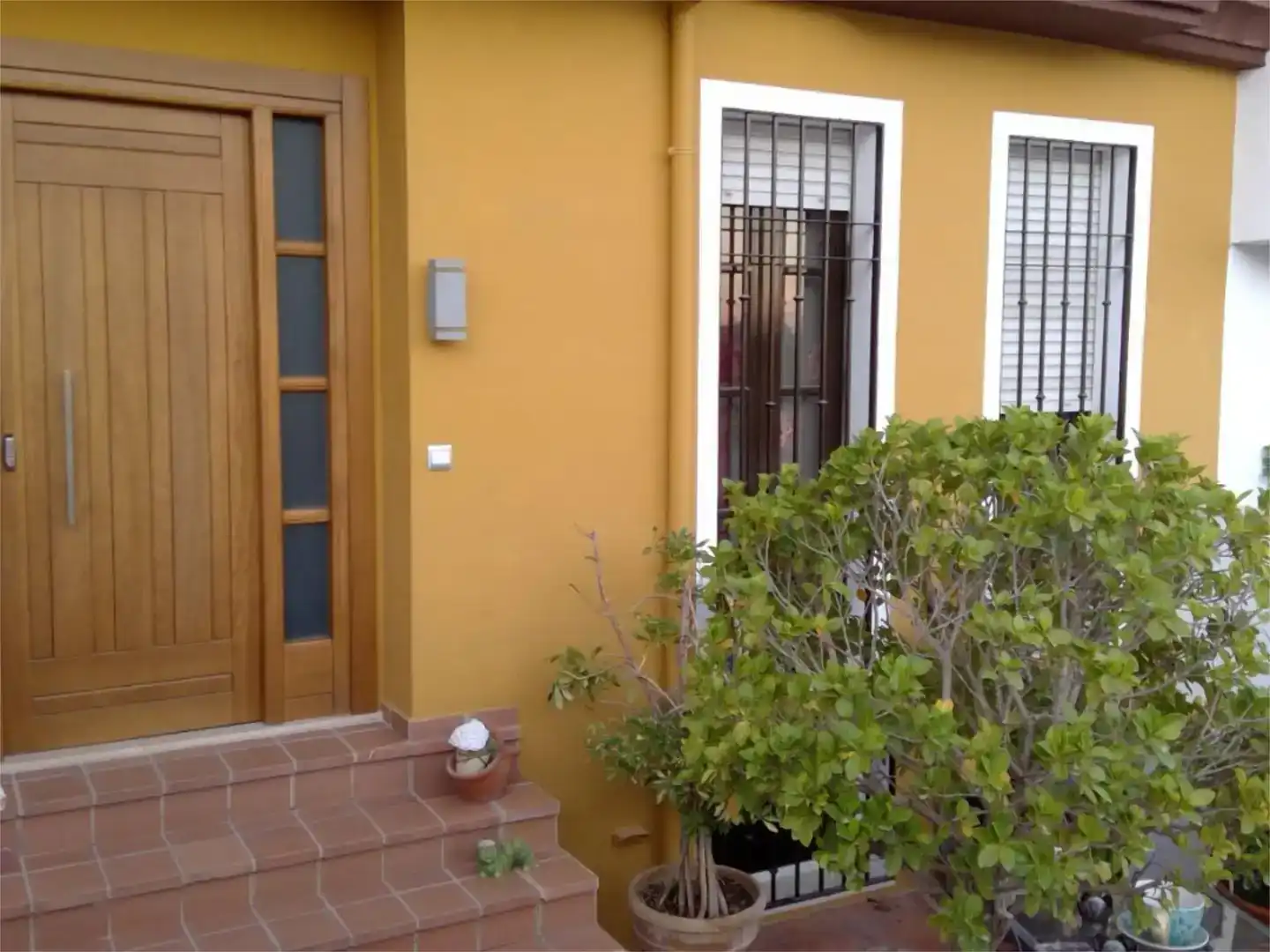 Vista exterior de Casa adosada en venta en Jardin Lucena