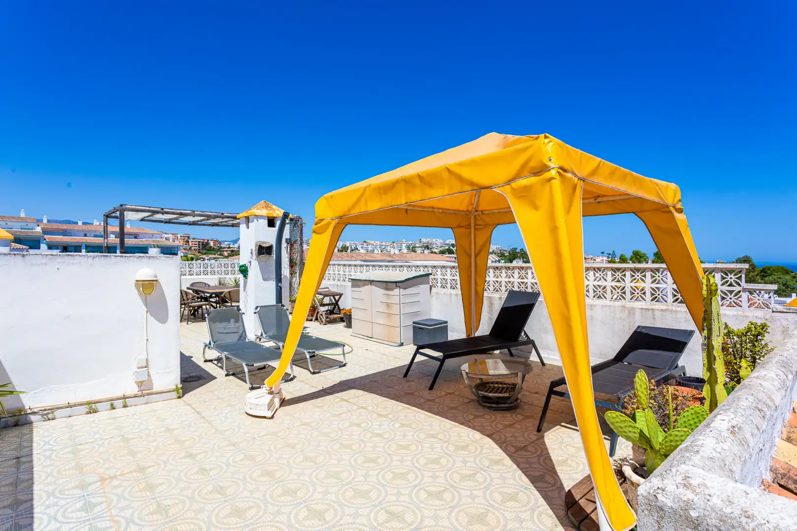Terrasse von Dachboden zum Verkauf in Mijas mit Klimaanlage, Terrasse und Schwimmbad