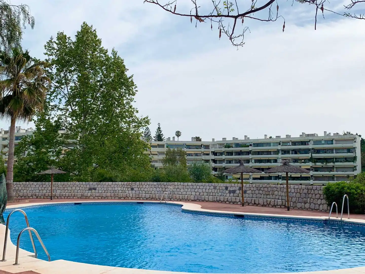Piscina de Apartamento de alquiler en Marbella con Aire acondicionado, Terraza y Trastero