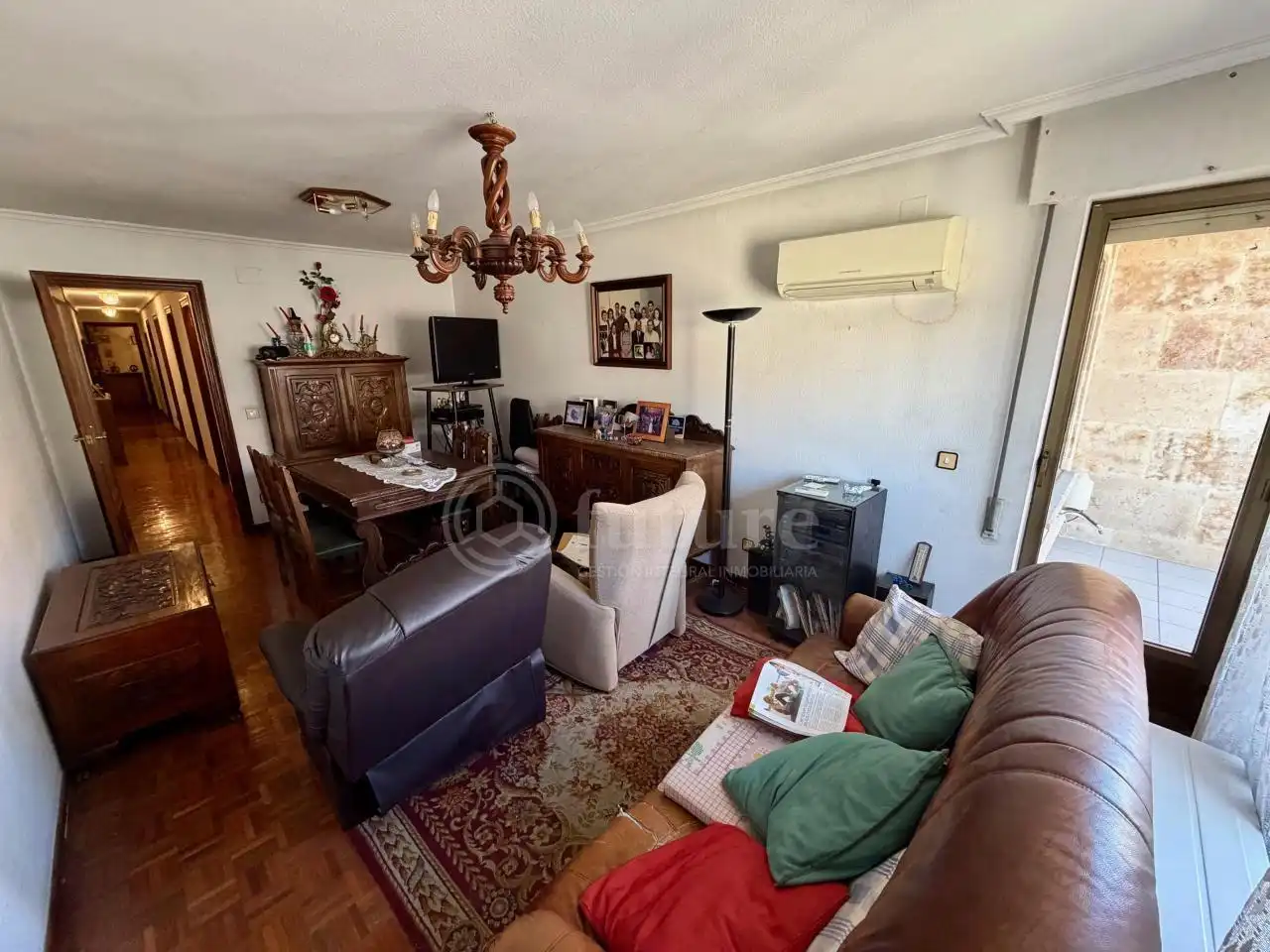 Sala d'estar de Pis en venda en Salamanca amb Calefacció, Parquet i Terrassa