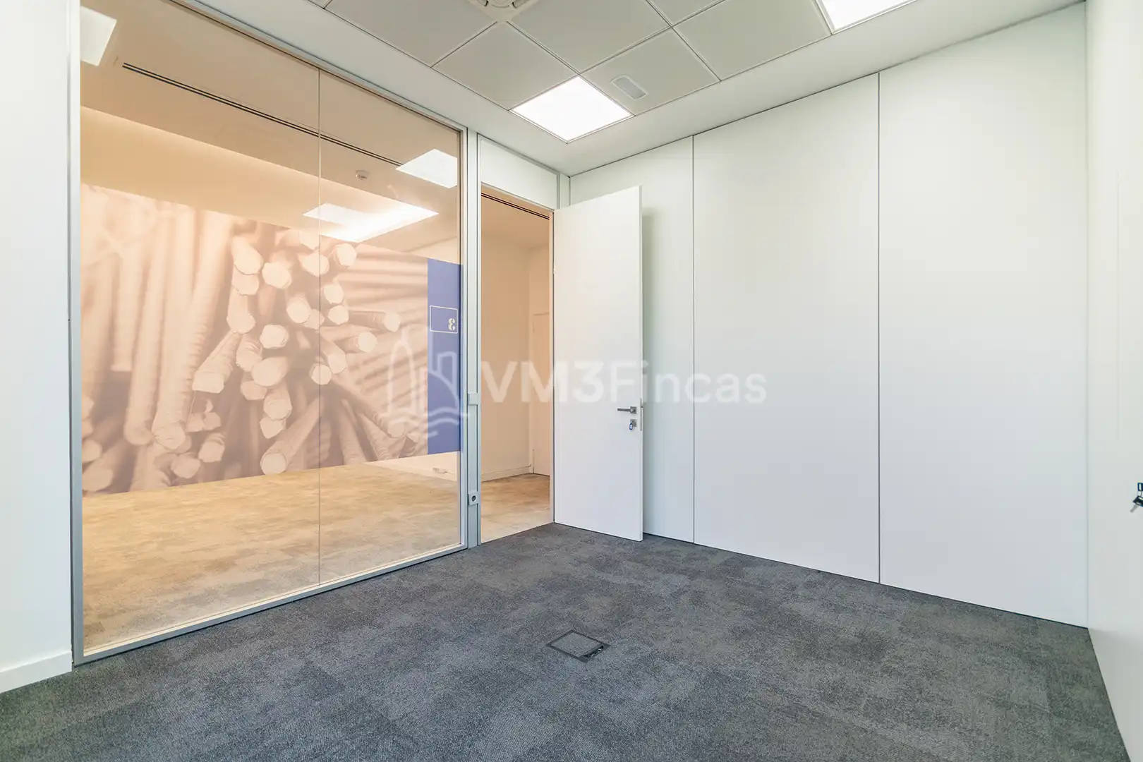 Büro zur Miete in El Prat de Llobregat mit Klimaanlage, Heizung und Terrasse