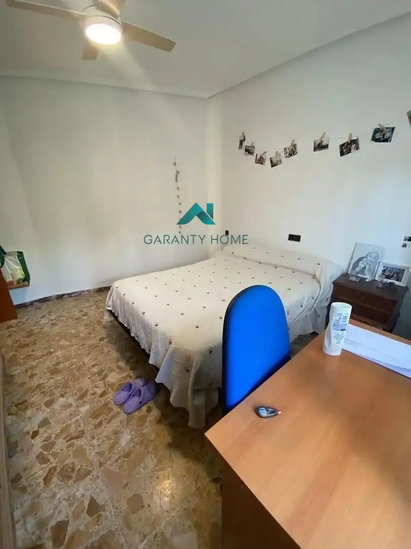 Bedroom of Flat for rent in Salamanca  with Heating, Furnished and Balcony