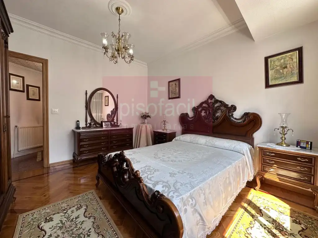 Habitación de Piso en venta en Lugo Capital