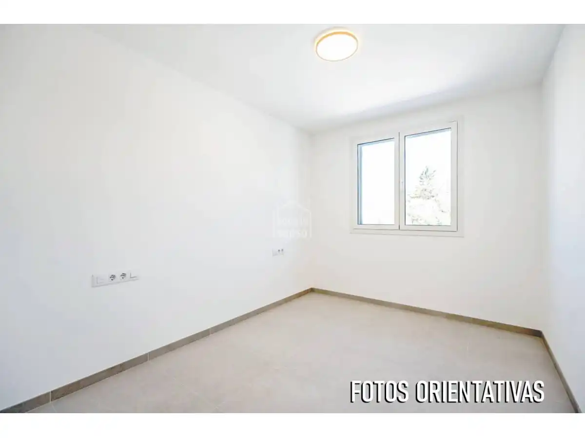 Dormitori de Apartament en venda en Sant Lluís amb Terrassa