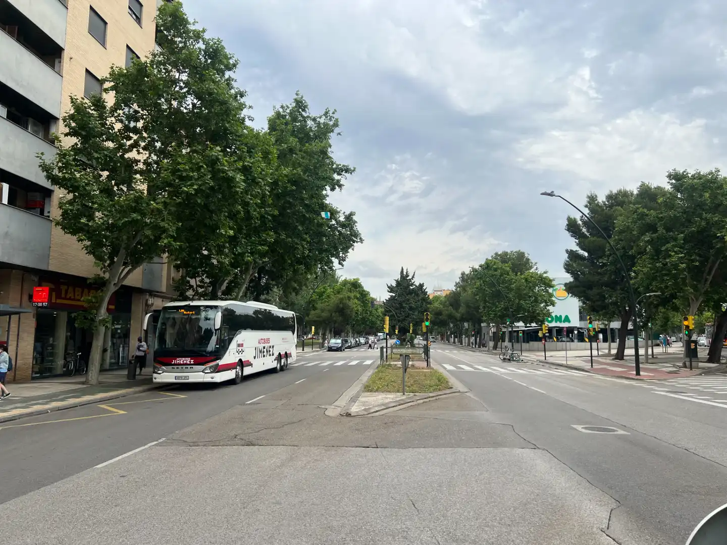 Gewerbefläche zur Miete in Avenida de San Juan de la Peña, imagen 14
