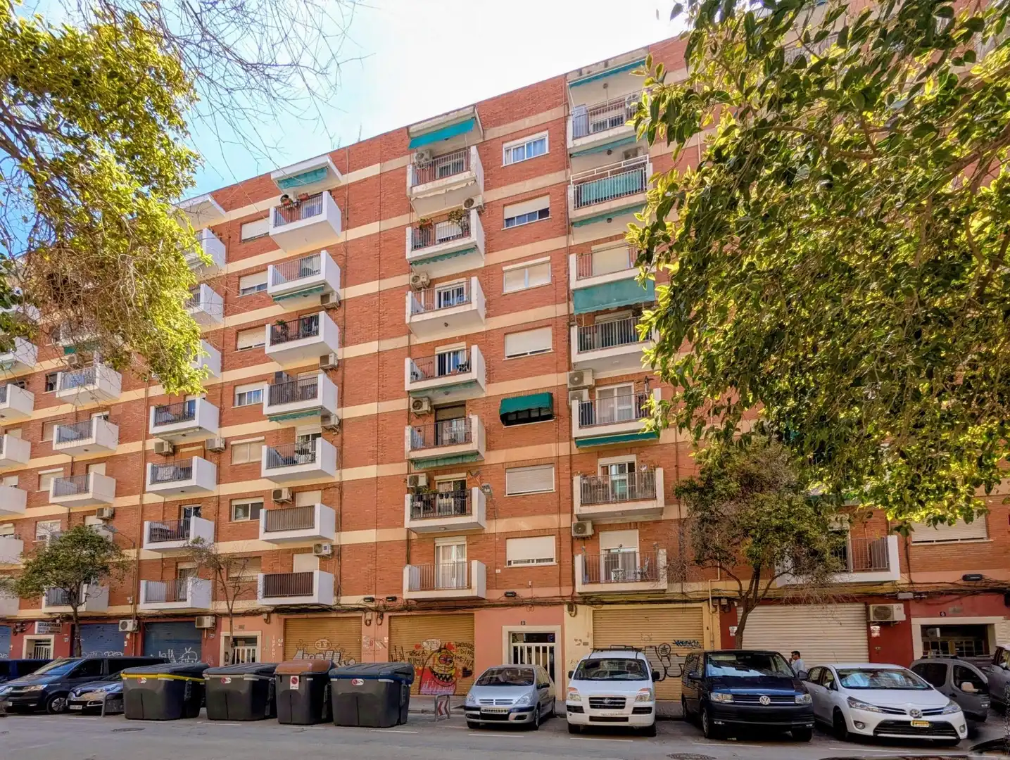 Vista exterior de Pis de lloguer en Valencia amb Balcó