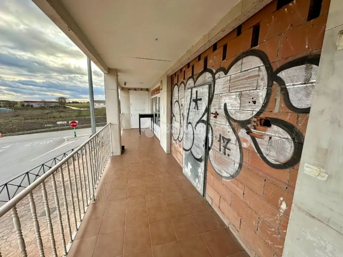 Business premises to rent in Pioz, imagen 2