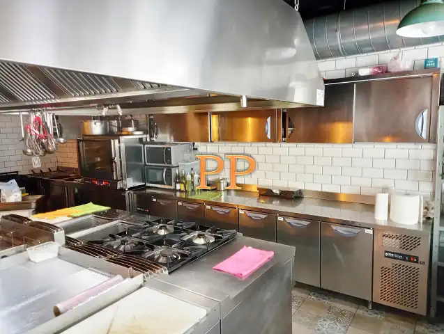 Local comercial de lloguer a Los Cristianos, imagen 2
