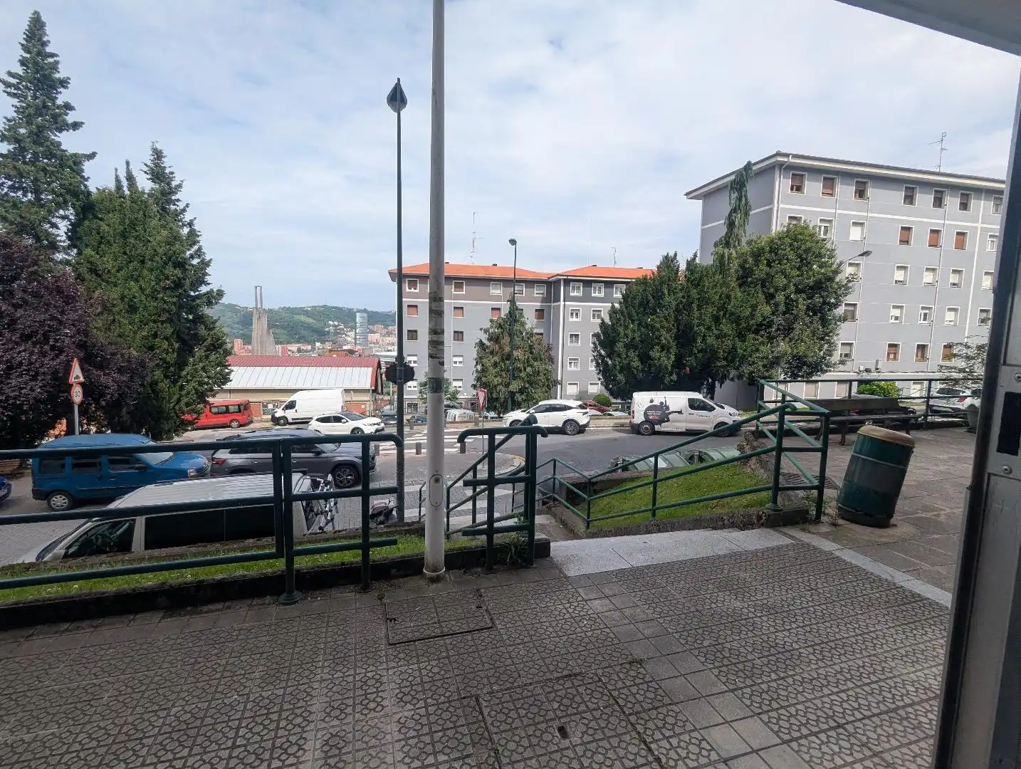 Vista exterior de Local en venta en Bilbao 