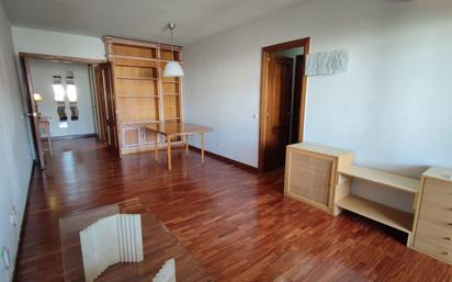 Living room of Flat to rent in  Madrid Capital  with Air Conditioner and Terrace