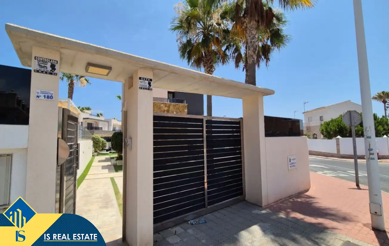 Villa avec piscine à vendre à Playa de los Locos, imagen 4