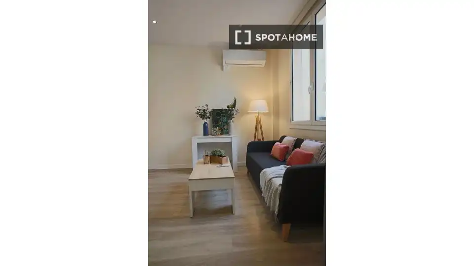 Flat for rent in Hostafrancs