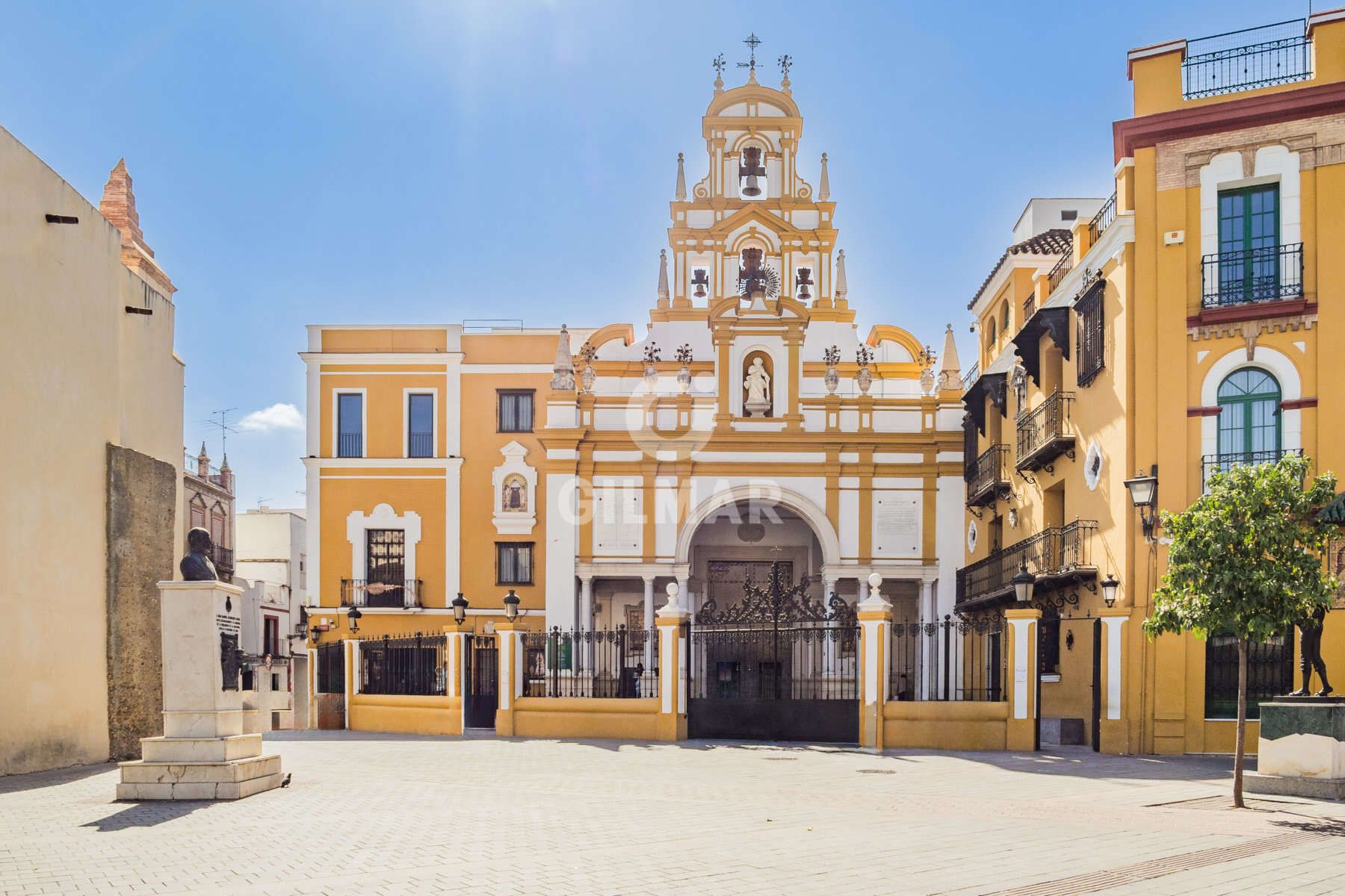 Vista exterior de Ático en venta en  Sevilla Capital con Calefacción y Balcón