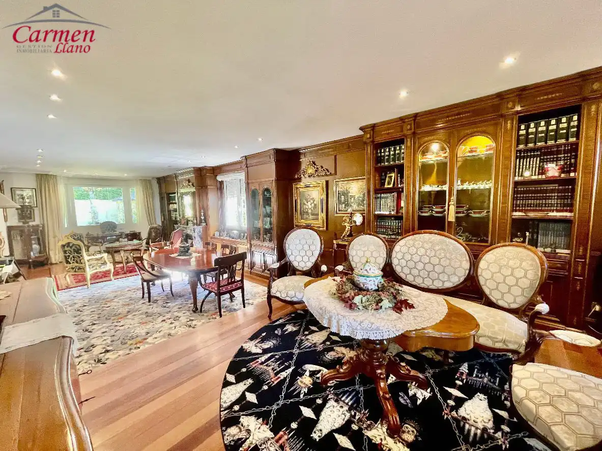 Sala d'estar de Casa o xalet en venda en Mungia amb Calefacció, Jardí privat i Terrassa