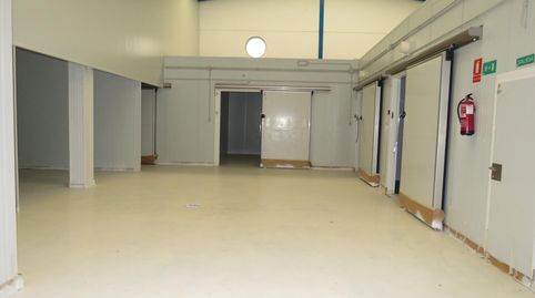 NAVE INDUSTRIAL CON SALAS DE FRIO Y CONGELACION, image 3
