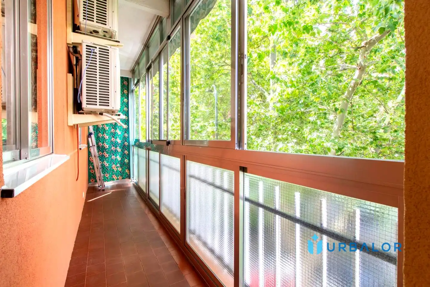 Balcony of Flat for sale in Alcorcón  with Air Conditioner, Heating and Parquet flooring