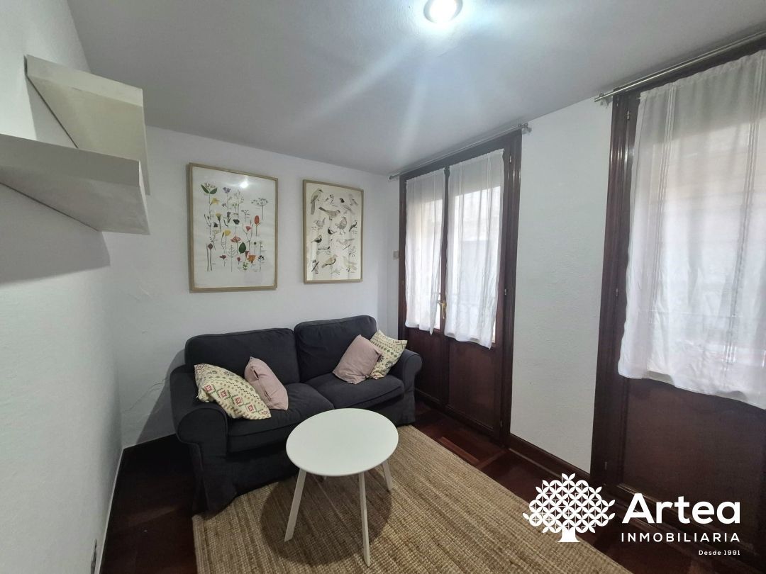 Sala d'estar de Apartament de lloguer en Bilbao  amb Calefacció, Forn i Rentadora