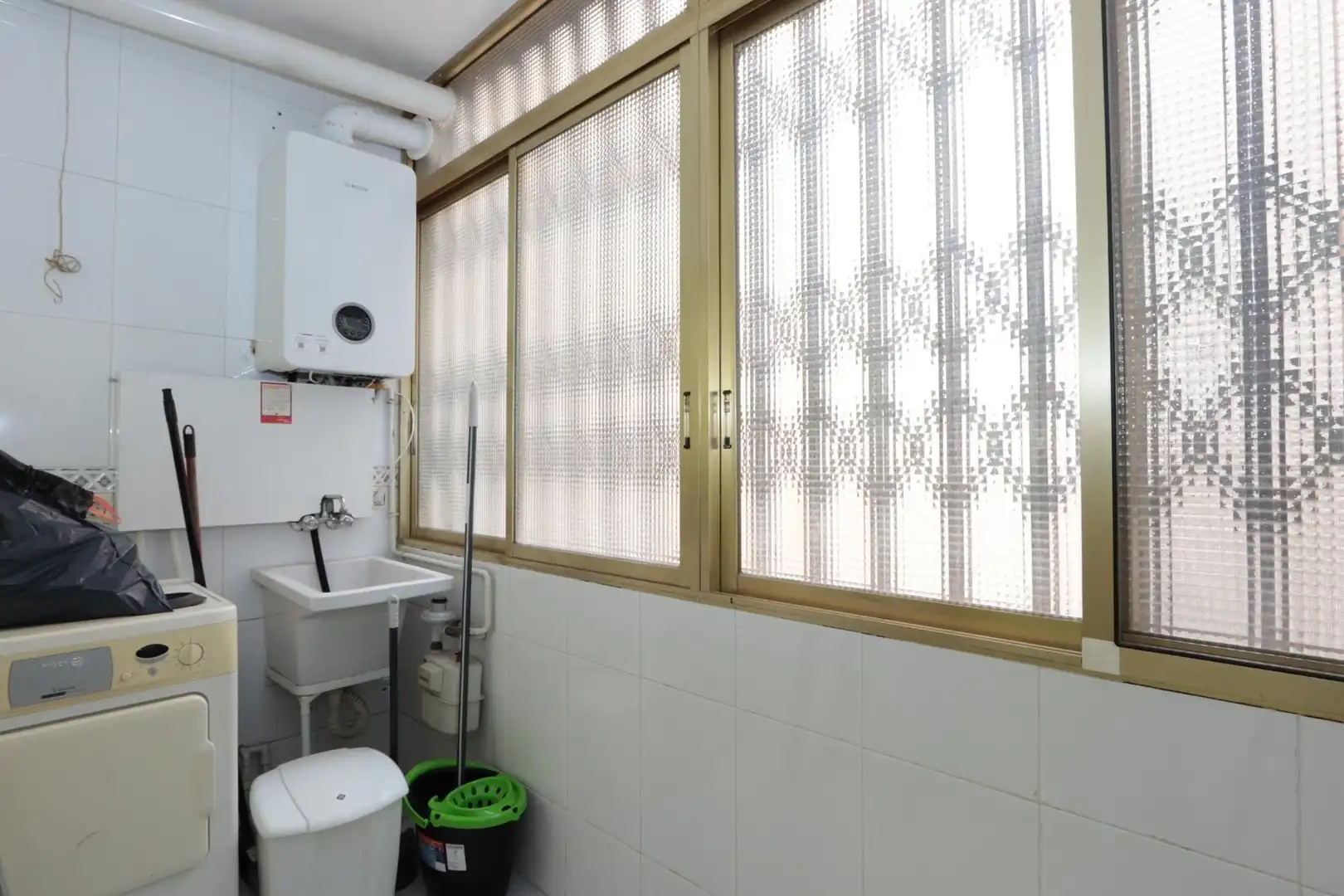 Badezimmer von Wohnung zum Verkauf in Cartagena mit Klimaanlage, Heizung und Terrasse
