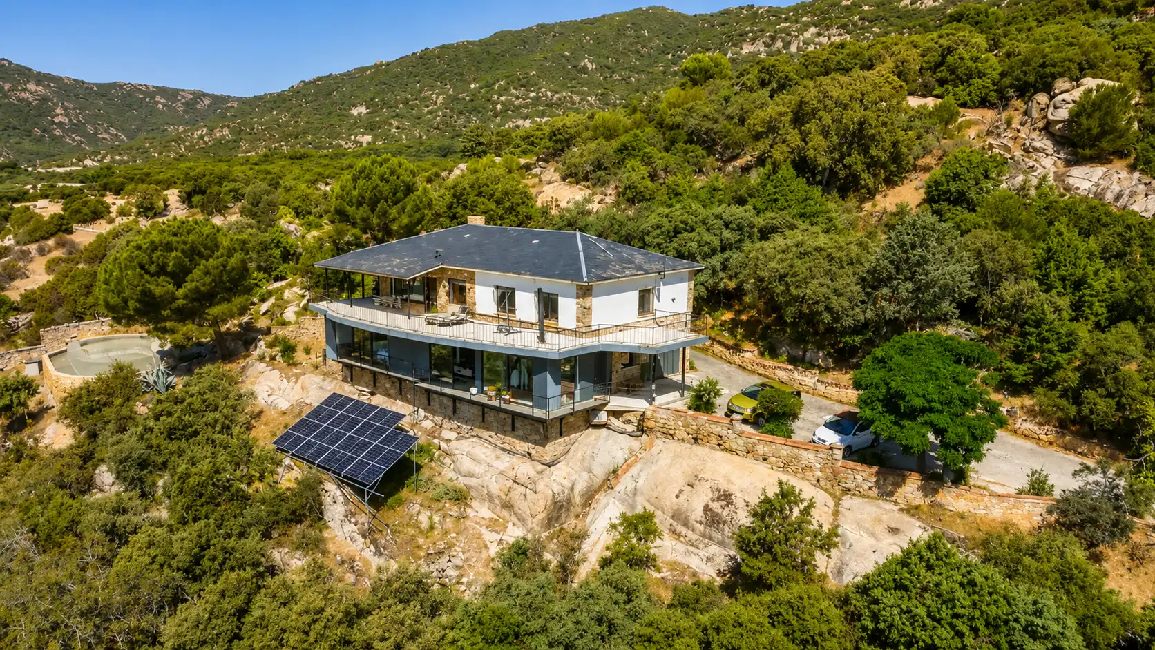 Exterior view of Houses for sale in Hoyo de Manzanares  with Air Conditioner, Private garden and Swimming Pool