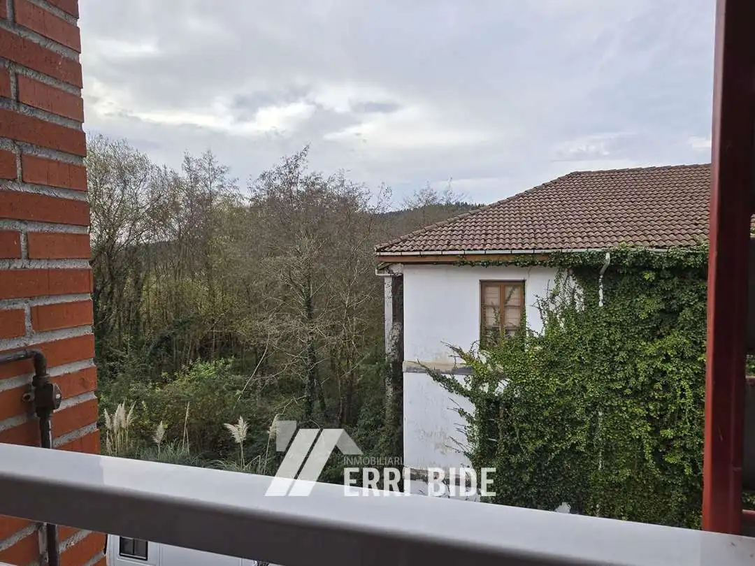 Vista exterior de Piso en venta en Mungia con Calefacción, Trastero y Balcón