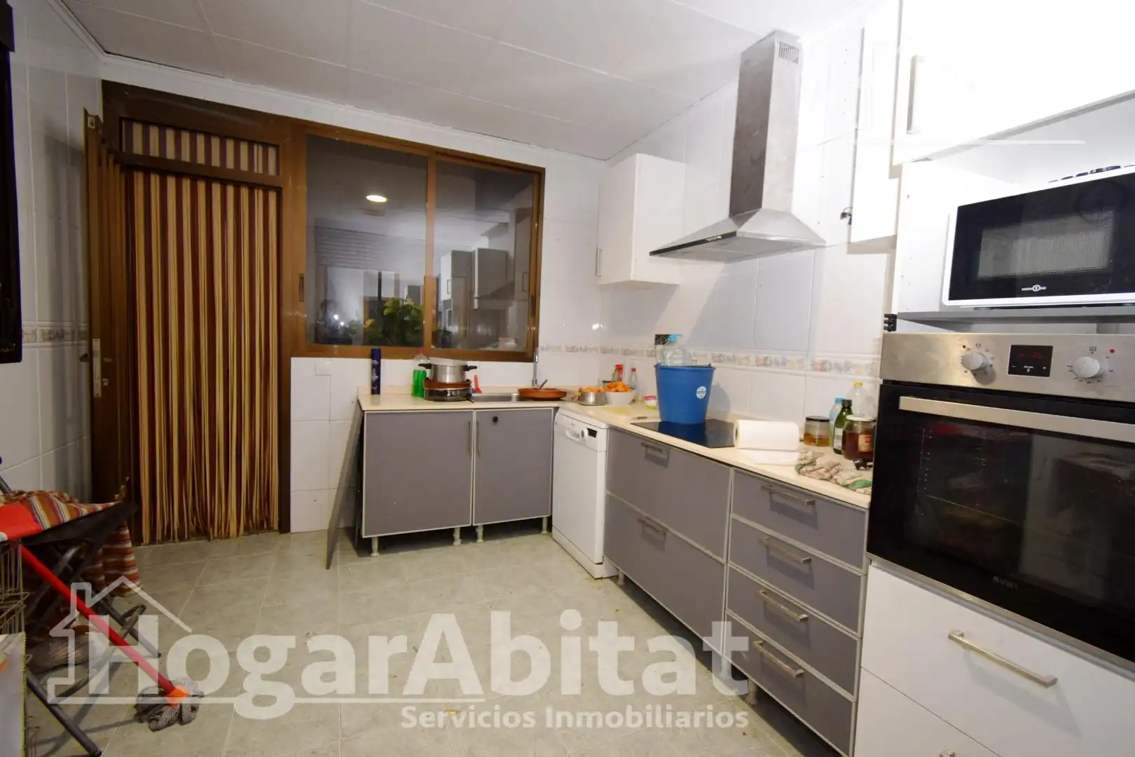 Cuina de Casa o xalet en venda en Catarroja amb Aire condicionat, Calefacció i Terrassa