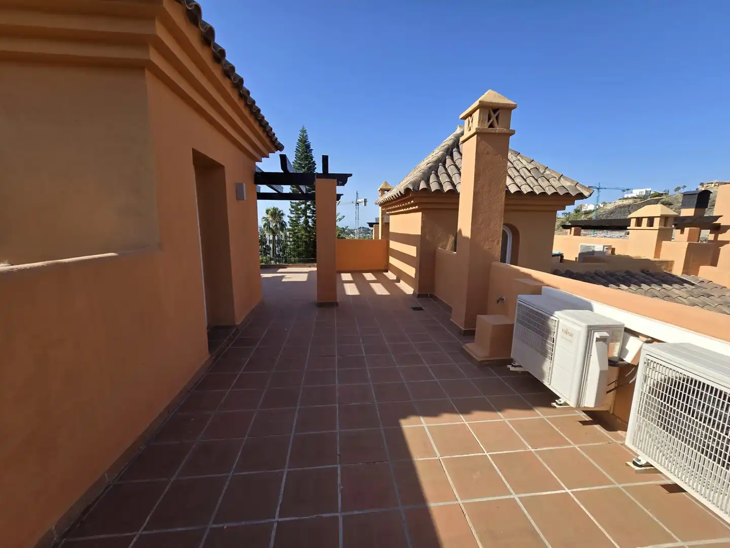 Terraza de Casa adosada en venta en Benahavís con Aire acondicionado, Jardín privado y Terraza