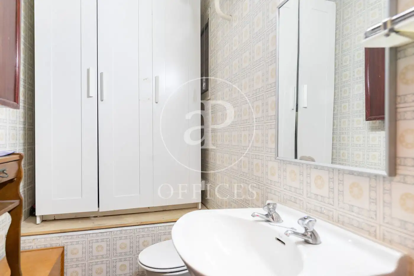 Baño de Oficina de alquiler en Barcelona con Calefacción