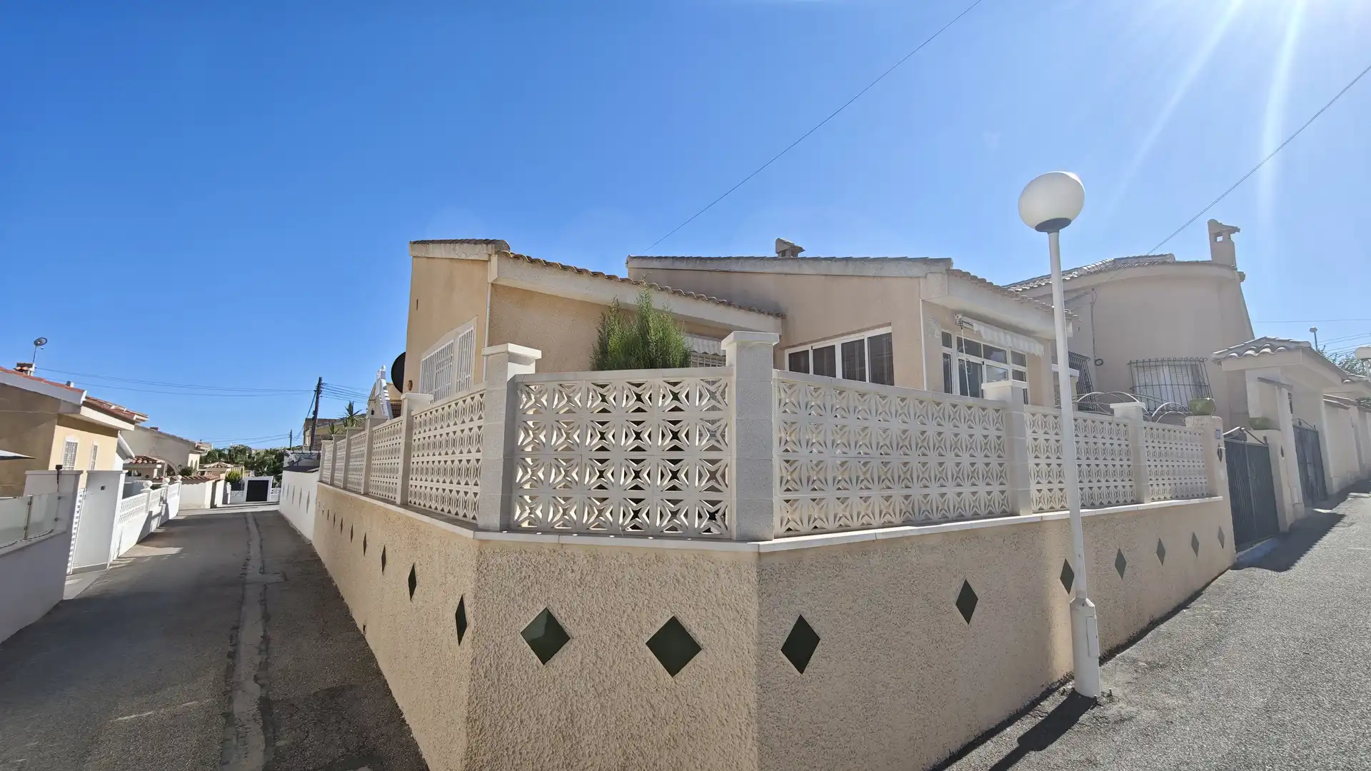 Vista exterior de Casa o chalet en venta en Rojales con Aire acondicionado y Piscina