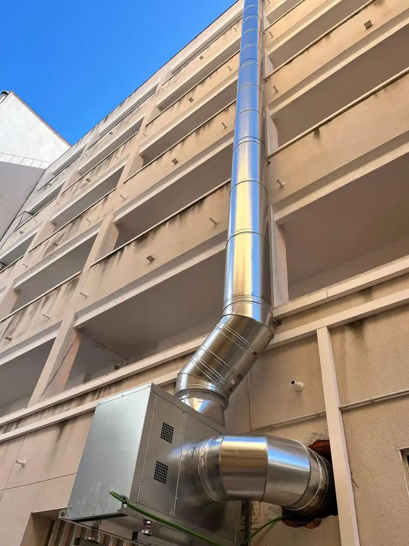 Gewerbefläche zum Verkauf in Calle CUBELLES, imagen 41