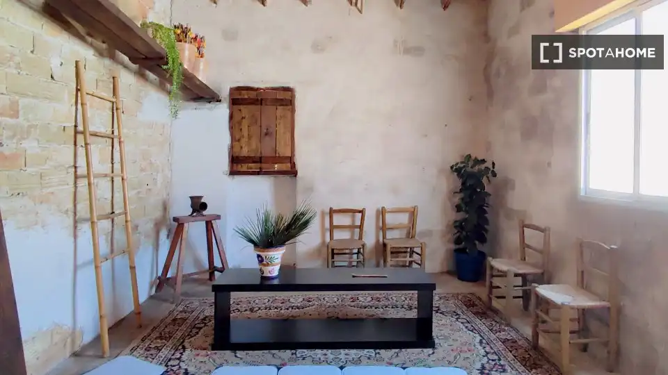 Living room of Flat for rent in Bolbaite  with Air Conditioner, Heating and Furnished