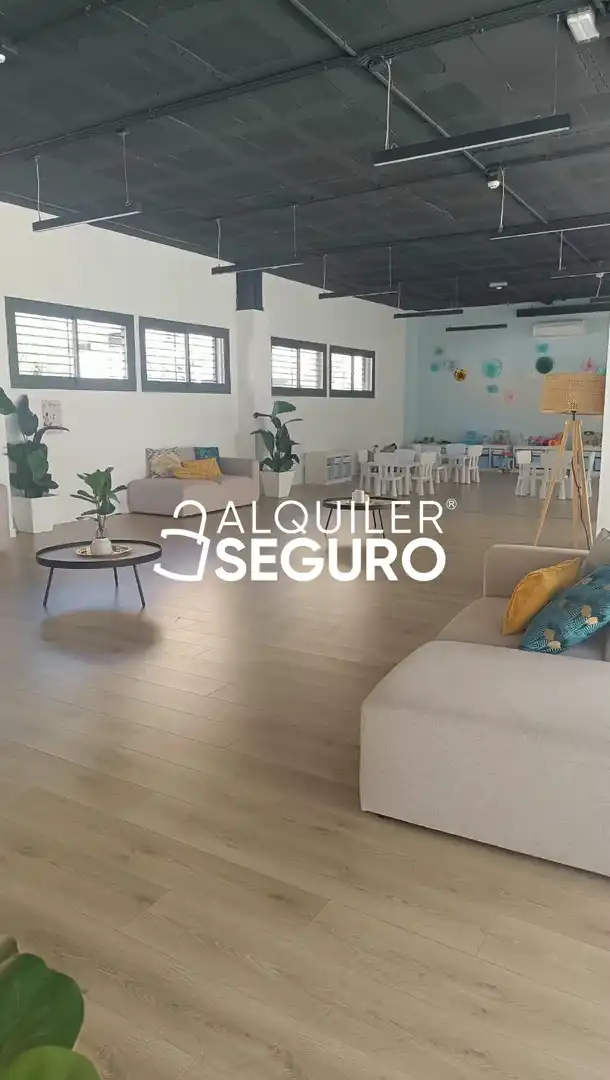 Sala de estar de Piso de alquiler en Sevilla con Aire acondicionado, Trastero y Piscina
