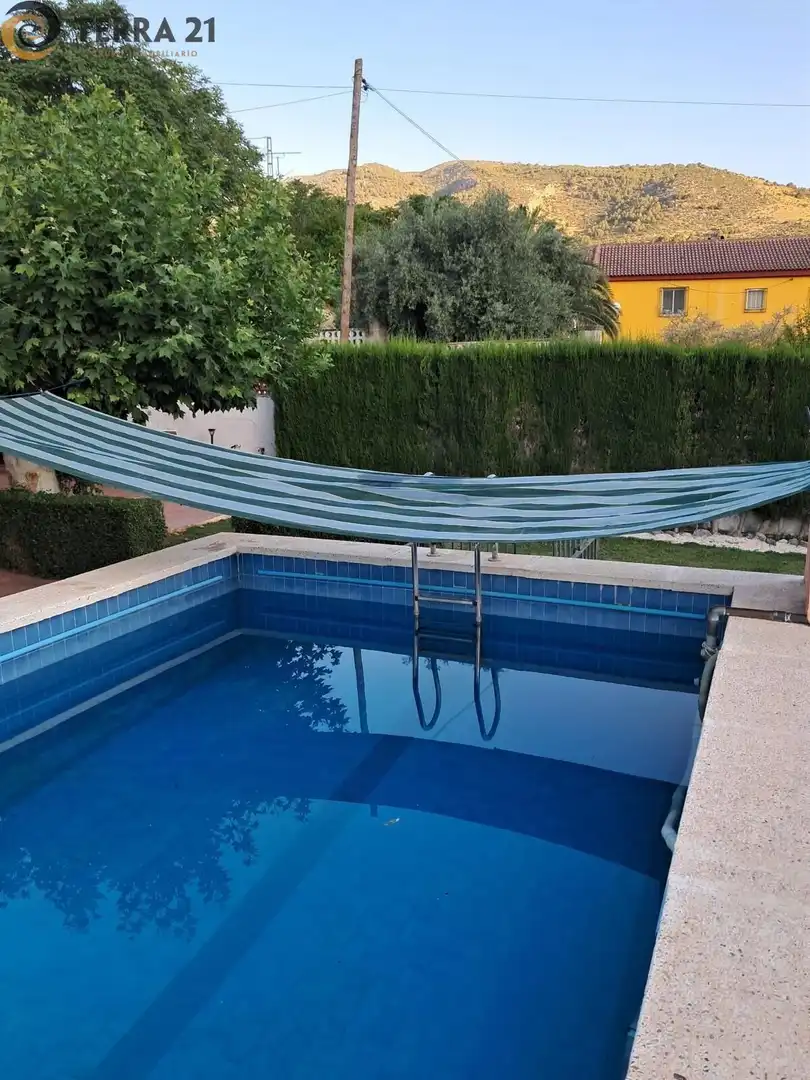 Schwimmbecken von Haus oder Chalet zum Verkauf in Jaén mit Klimaanlage, Privatgarten und Terrasse
