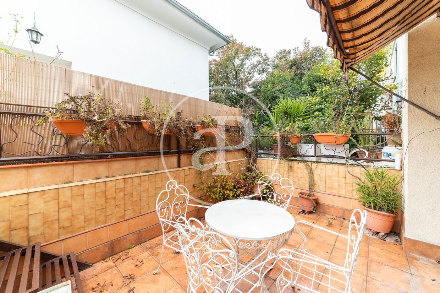 Terrace of Single-family semi-detached for sale in  Madrid Capital  with Air Conditioner, Heating and Private garden