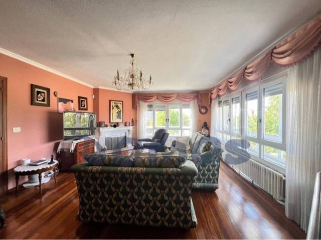 Casa-chalet en Venta en Sagrado Corazón - As Gándaras