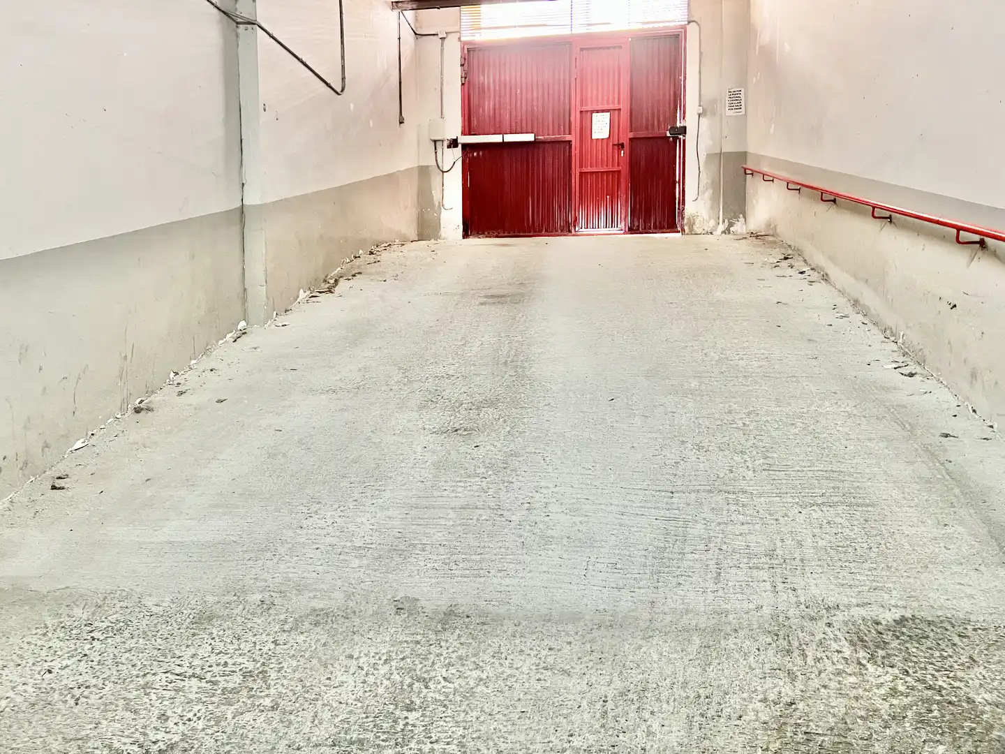 Garage for sale in Elda