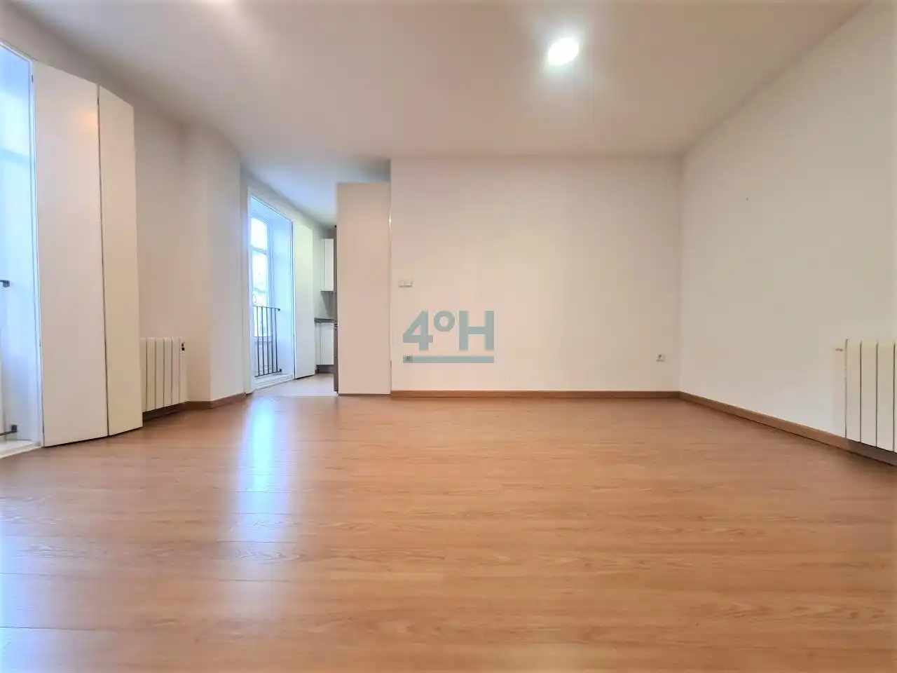 Sala d'estar de Estudi de lloguer en Ourense Capital  amb Calefacció i Parquet
