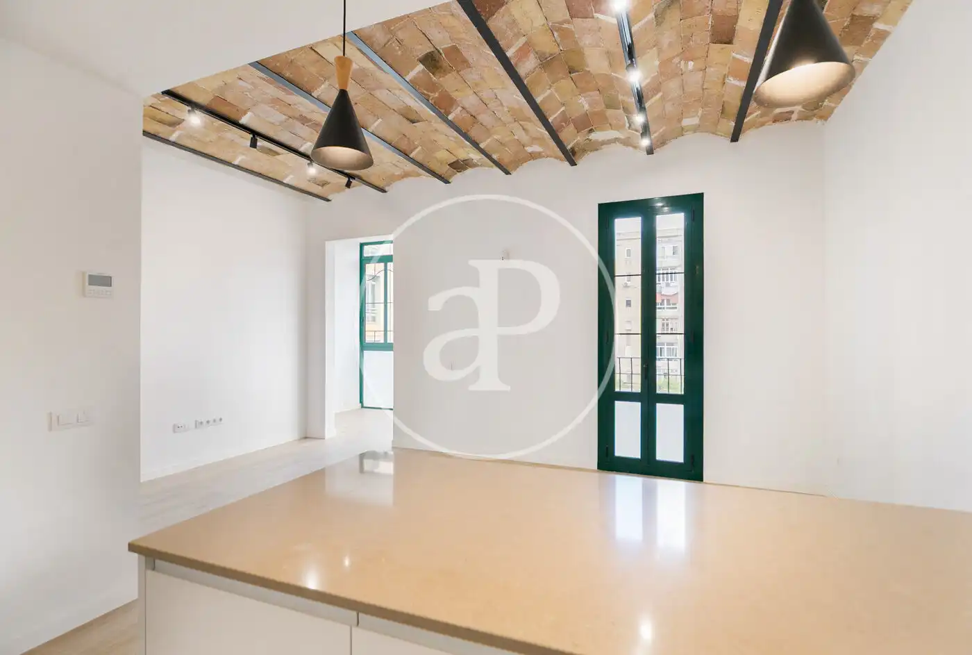 Wohnung zum Verkauf in Barcelona mit Klimaanlage und Heizung