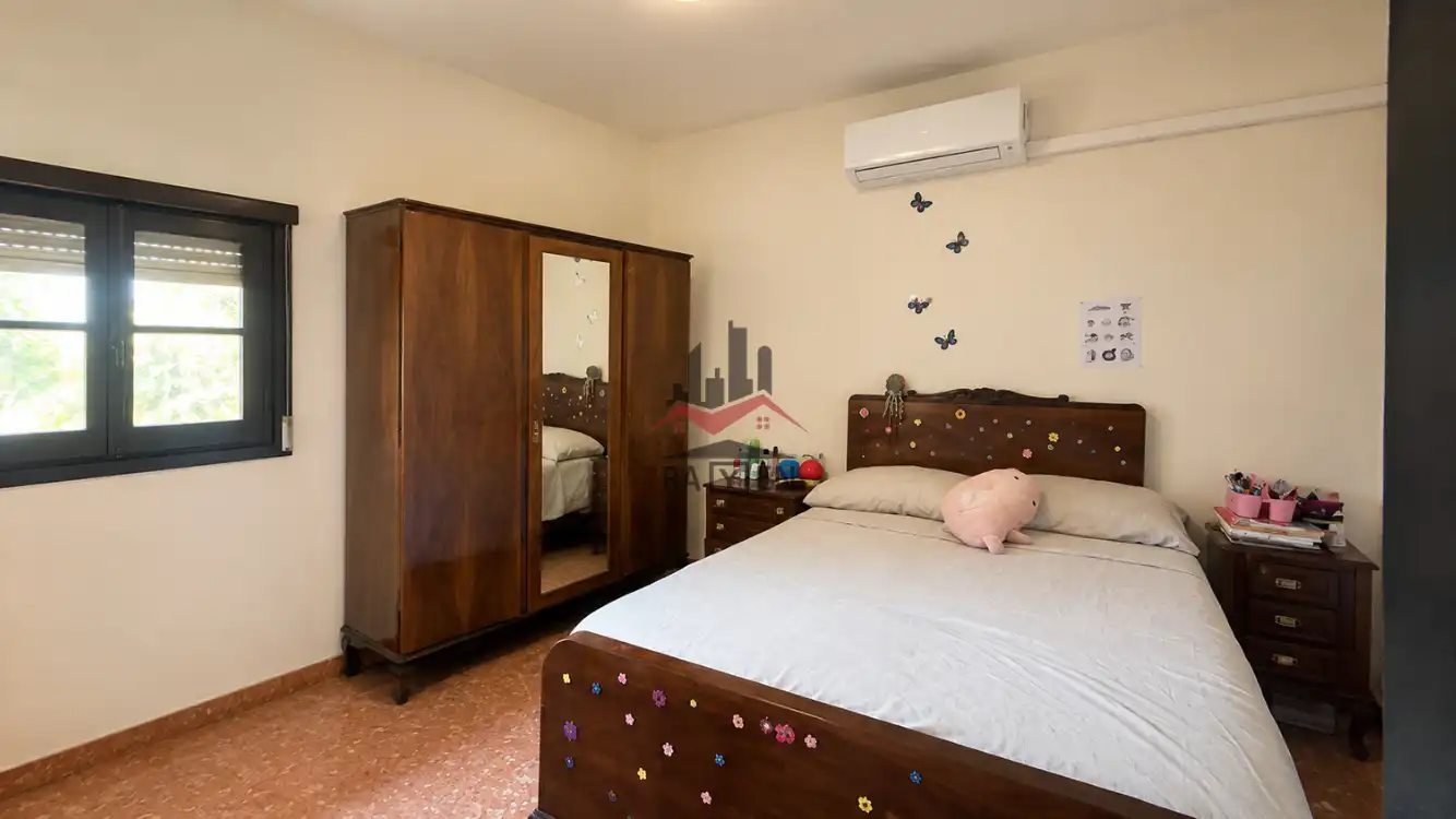 Dormitori de Casa adosada en venda en Riumors