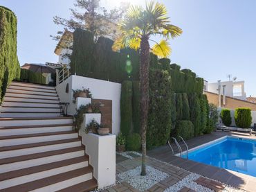 Villa avec balcon à vendre à Calle Calle Cosmos